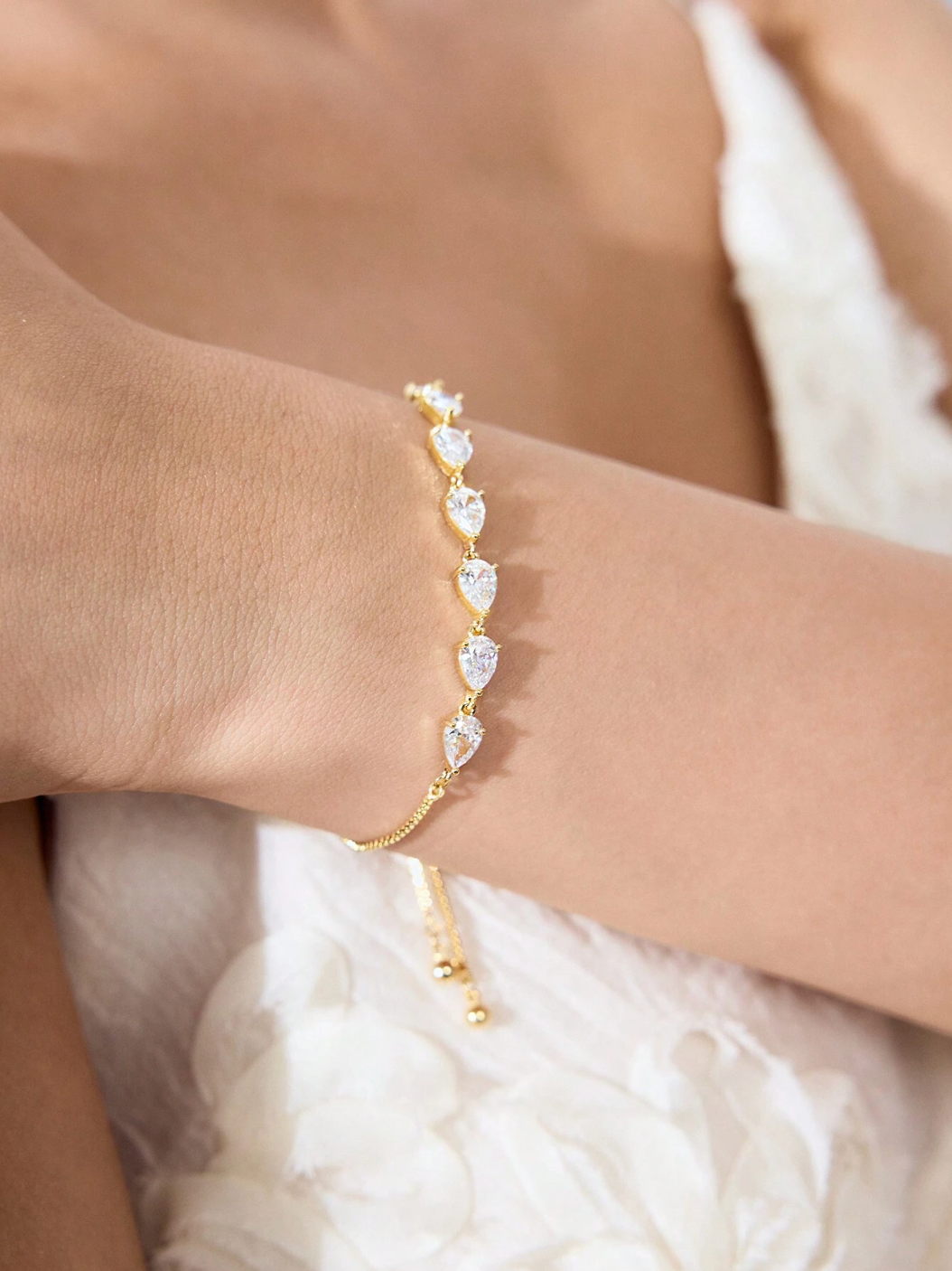 Brinco Folha di Luce - Pulseira Folheada a Ouro com Zircônia Cúbica